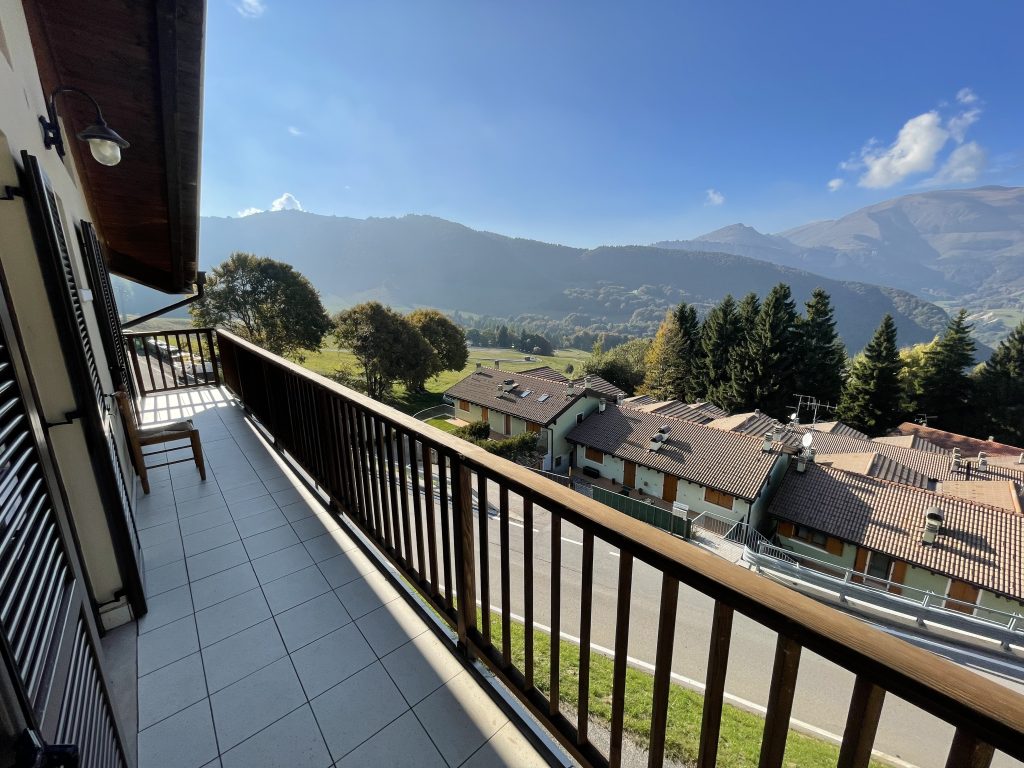 family room balcone